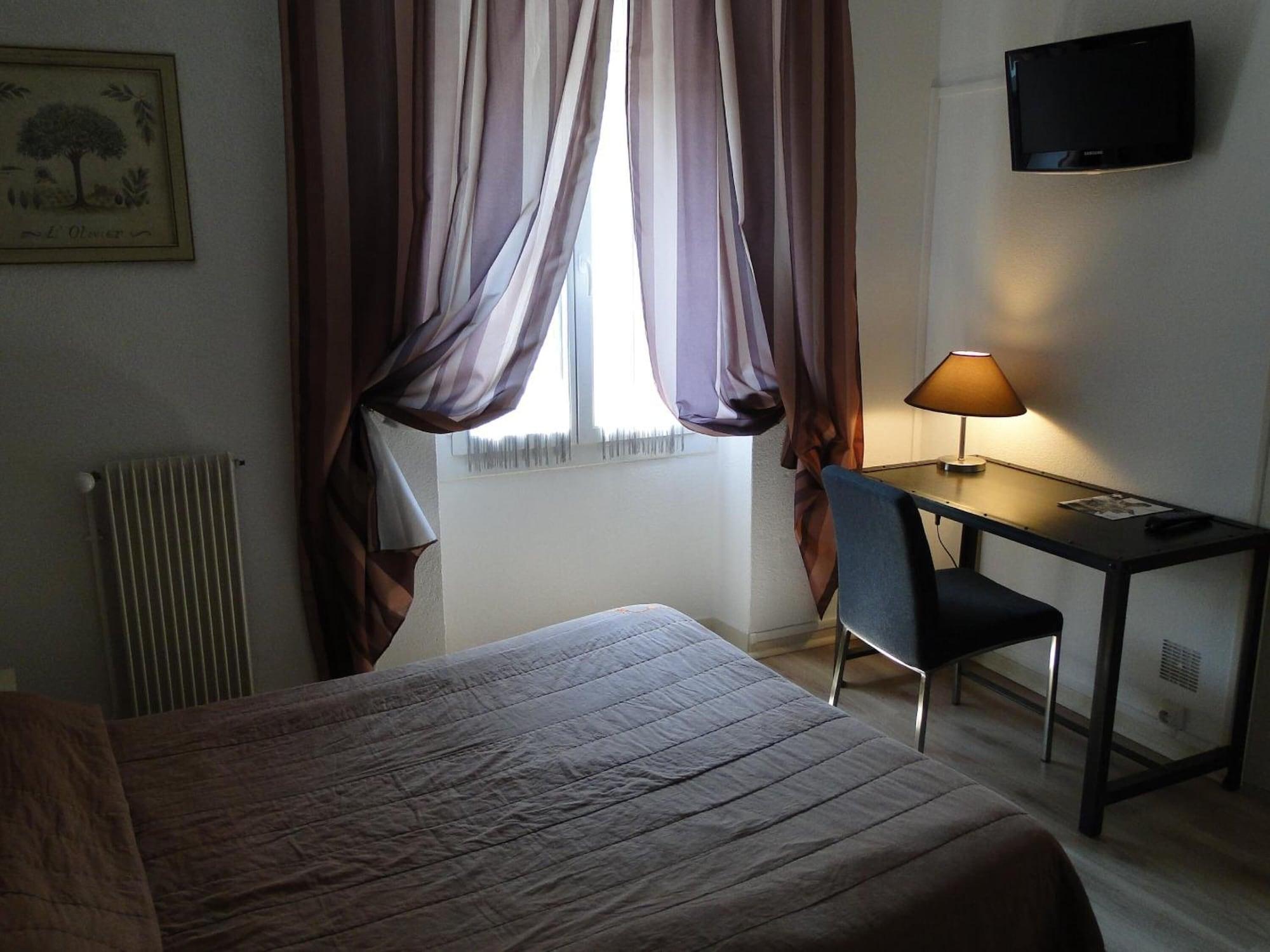Hotel La Bastide D'Entraigues מראה חיצוני תמונה