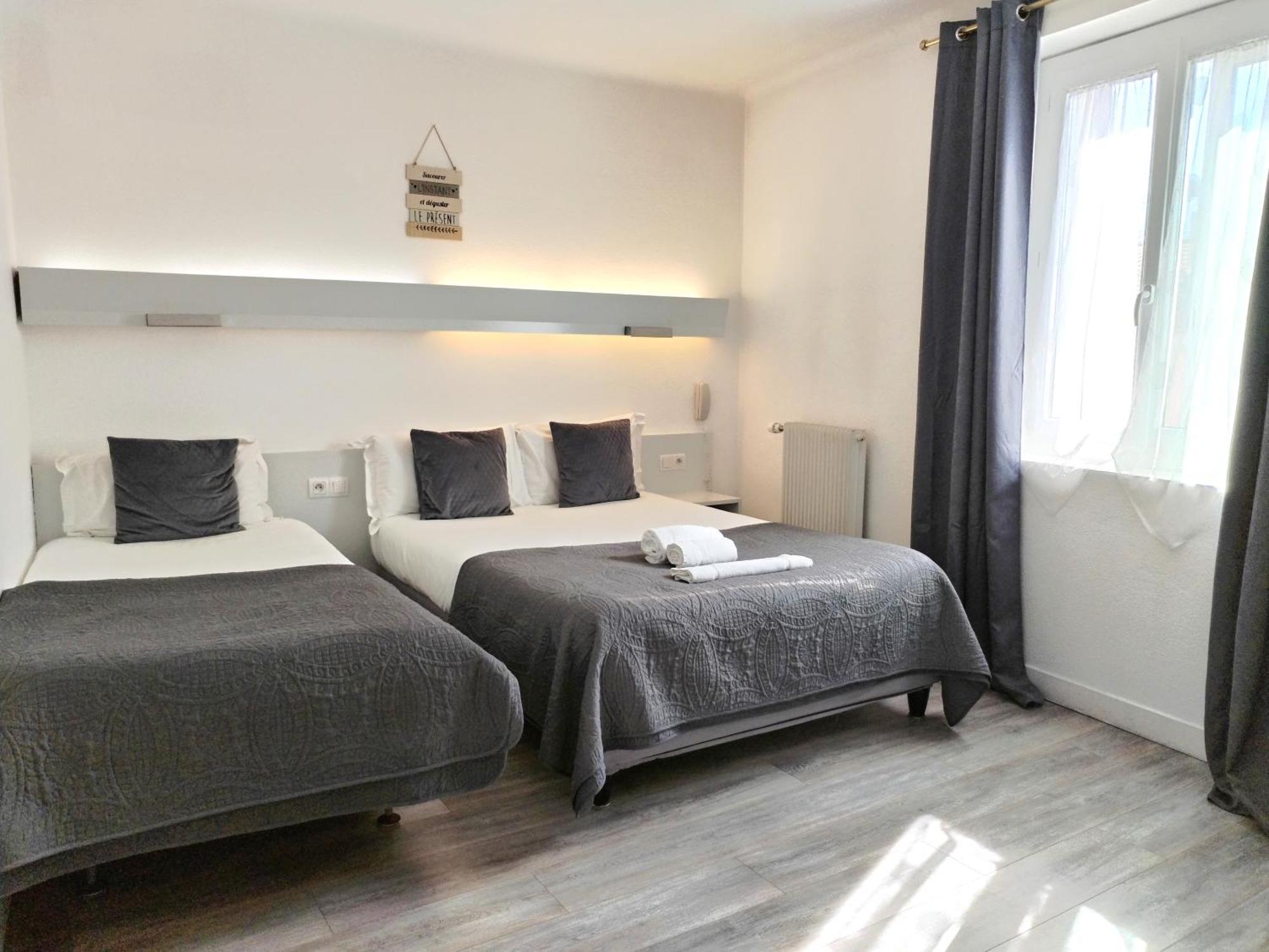Hotel La Bastide D'Entraigues מראה חיצוני תמונה