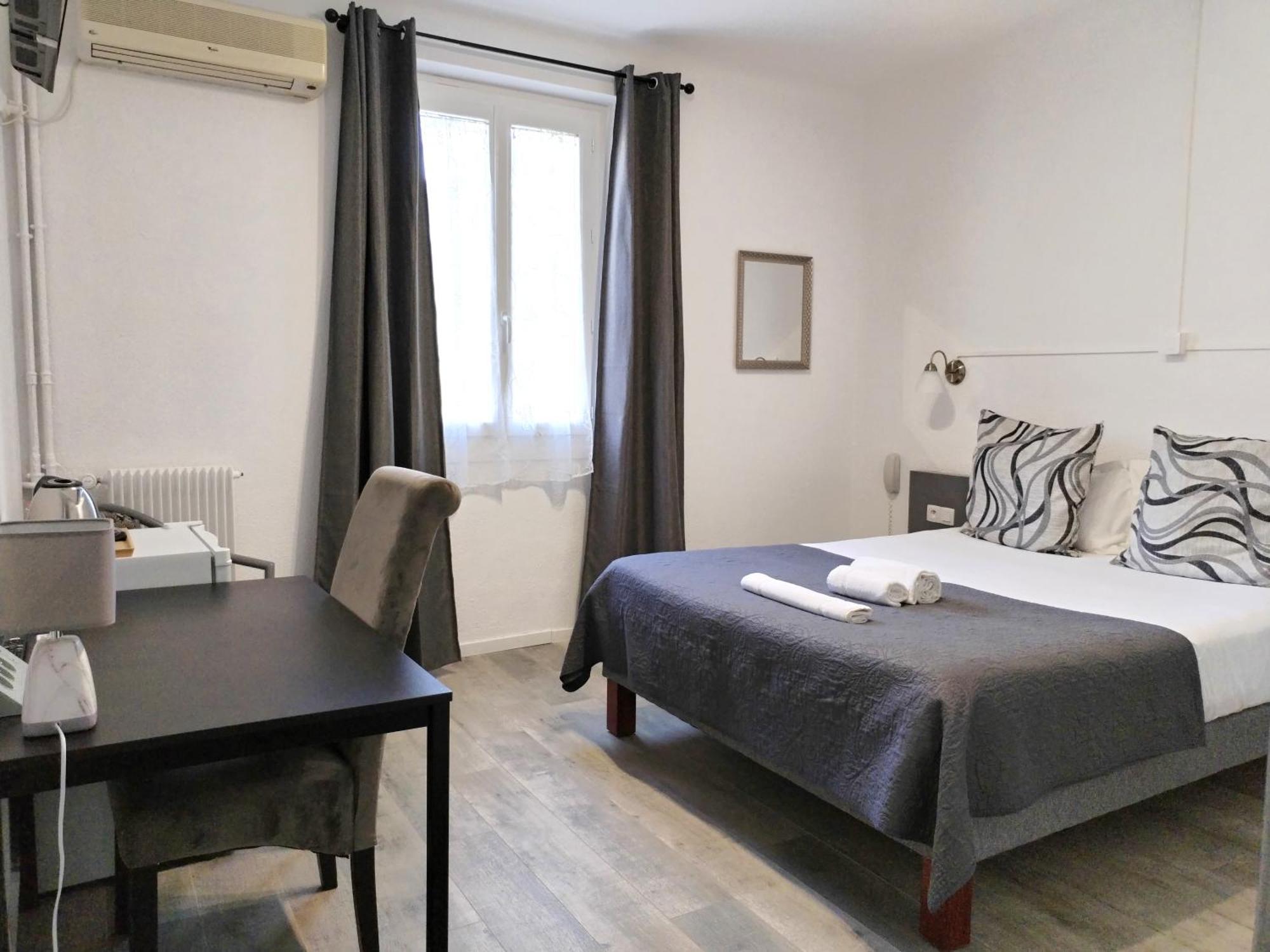 Hotel La Bastide D'Entraigues מראה חיצוני תמונה