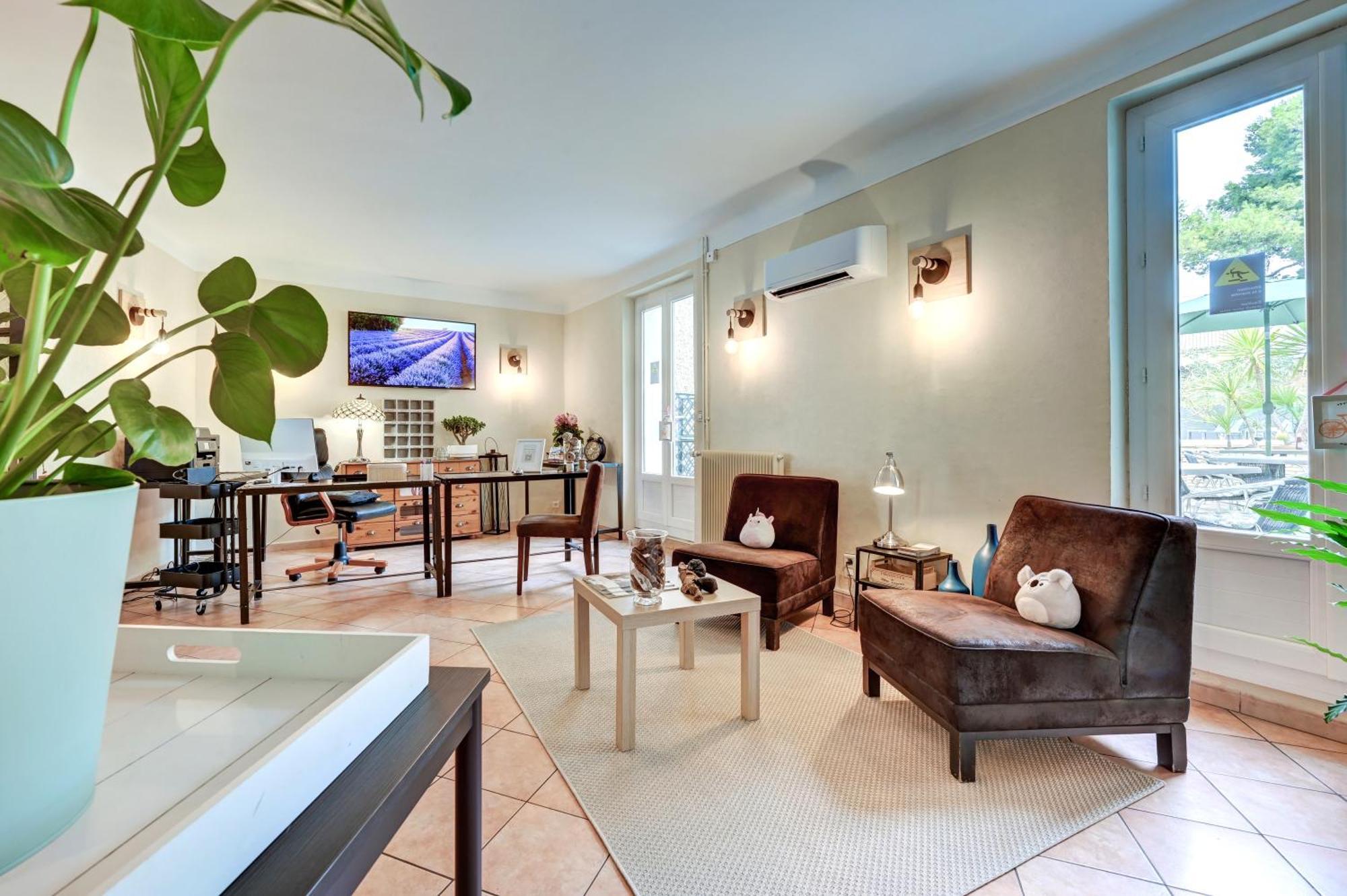 Hotel La Bastide D'Entraigues מראה חיצוני תמונה