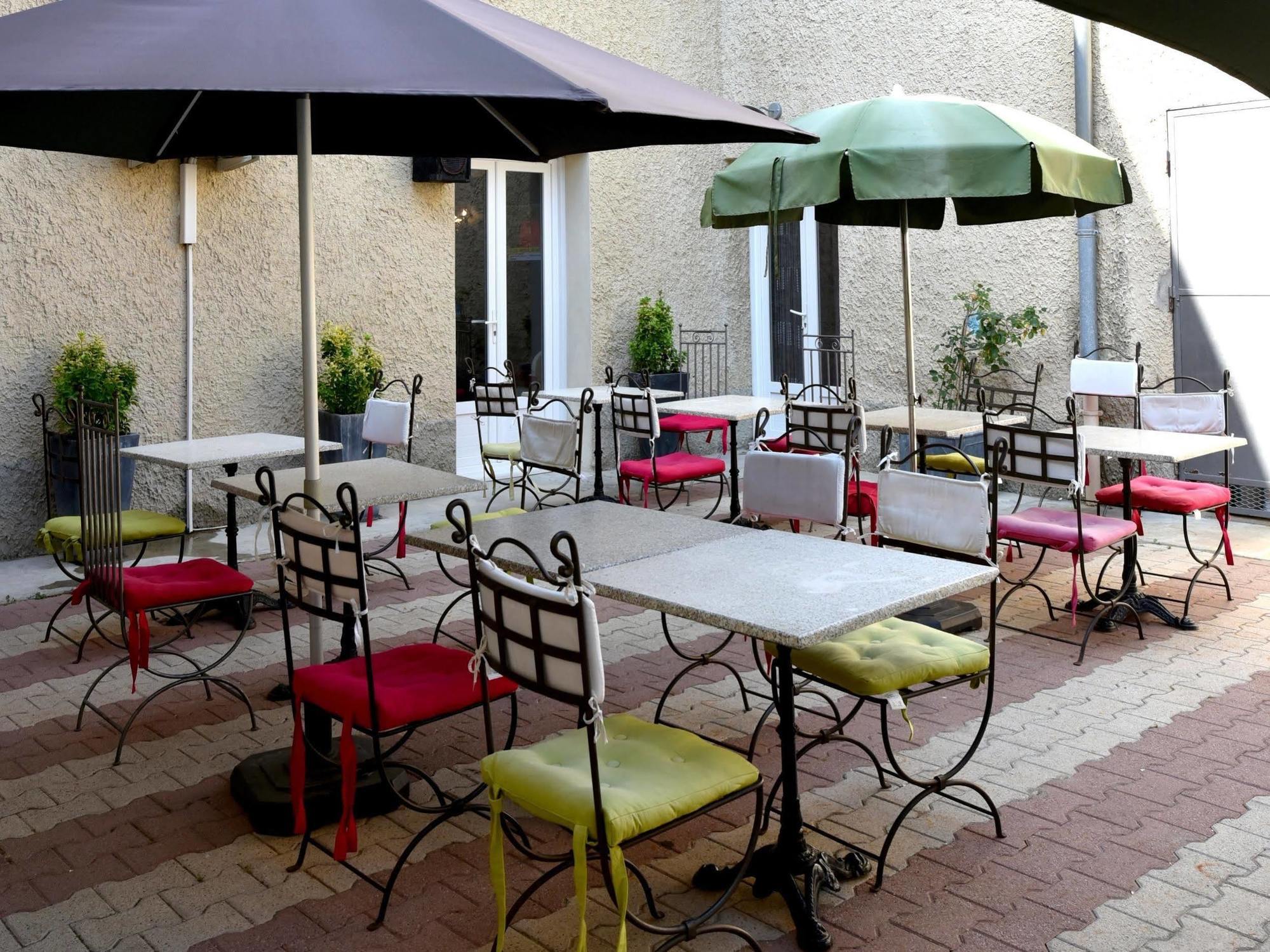 Hotel La Bastide D'Entraigues מראה חיצוני תמונה